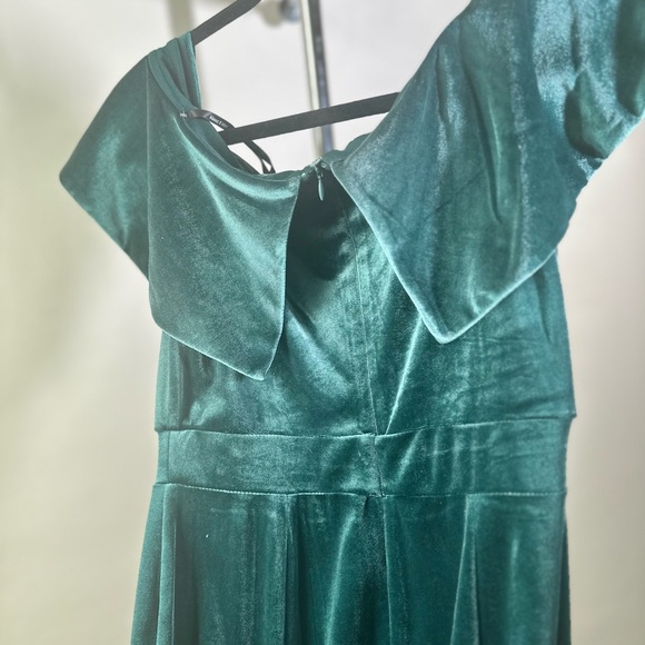 NWT | Emerald Green Maxi Dress - Picture 3 of 6